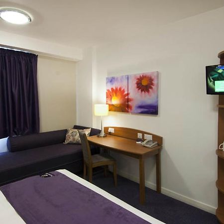 Premier Inn Hatfield Ngoại thất bức ảnh