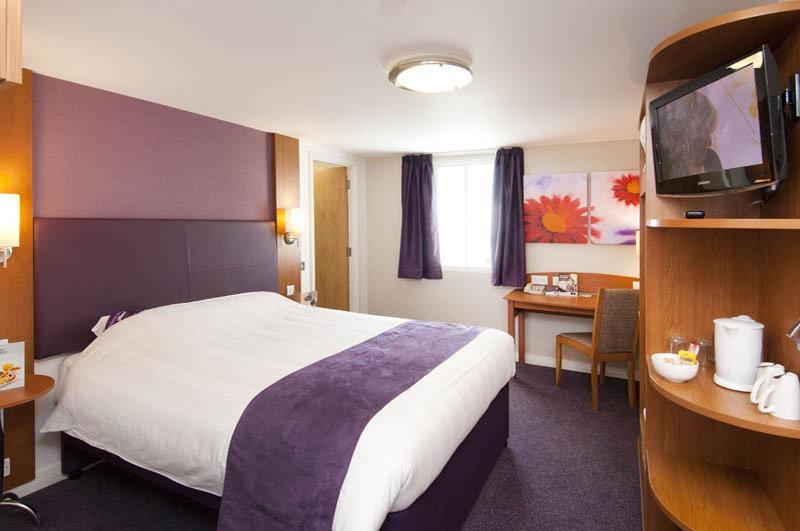 Premier Inn Hatfield Ngoại thất bức ảnh